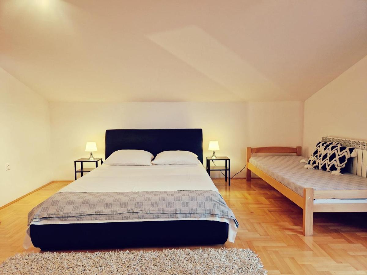Olive Tree Apartments ロヴィニ エクステリア 写真